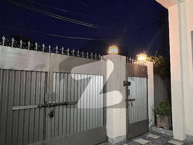 House for sale in Faisalabad, Islamabad Capital Territory