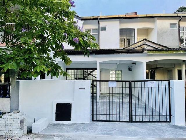 Terraced House for sale in Tanjong Sepat, Selangor