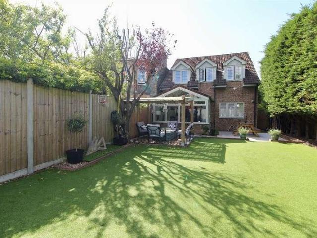 House for sale in Feckenham, City Of Bristol