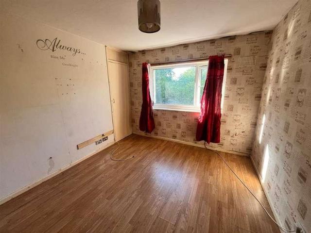 House for sale in Almondbury, West Yorkshire
