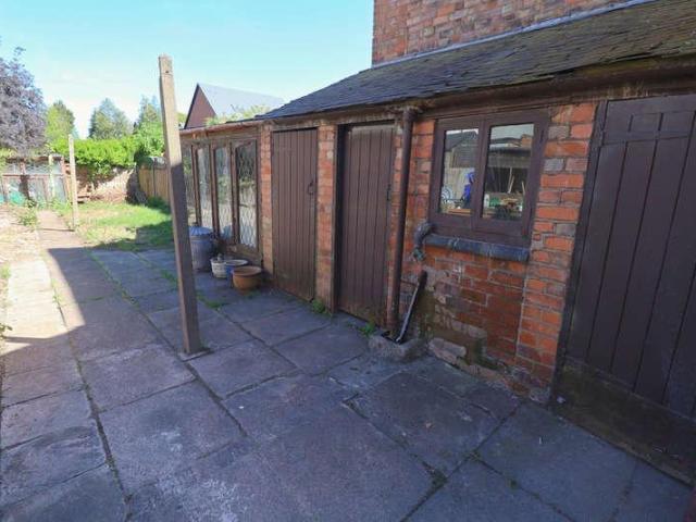 House for sale in The Crescent, Hinckley and Bosworth