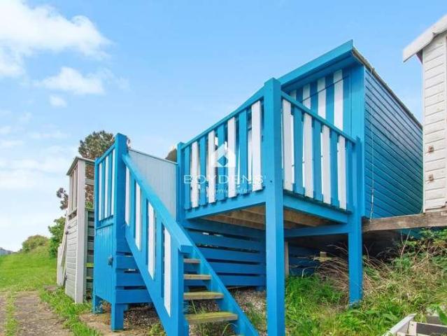 House for sale in Frinton and Walton, Dale Hill