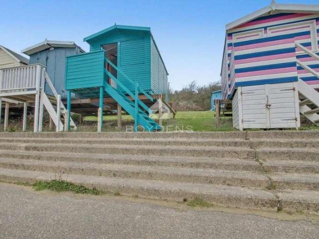 House for sale in Frinton and Walton, Dale Hill