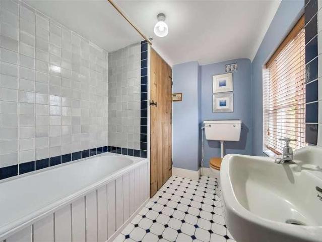 House for sale in Arundel, Clapham