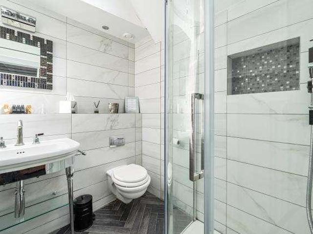 House for sale in Eton