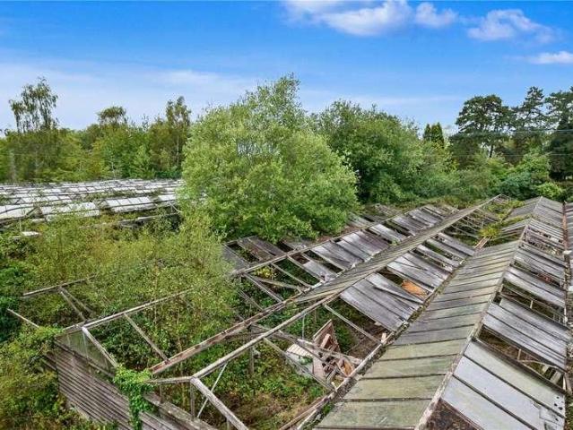 House for sale in Crookhill, Worcestershire