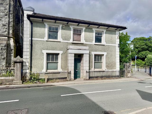 House for sale in Trofarth, Wales
