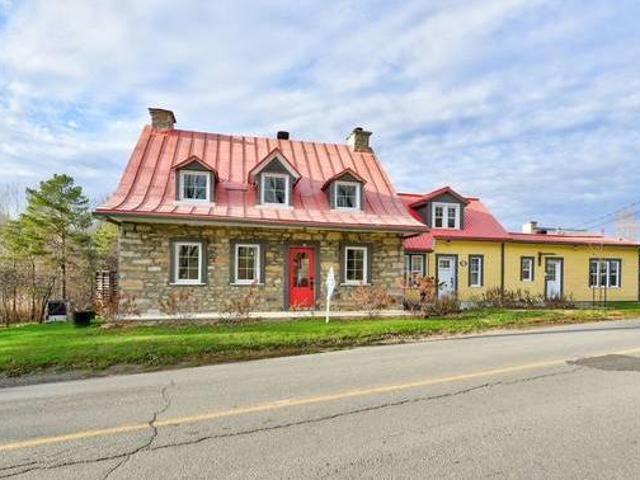 House for rent in Laval