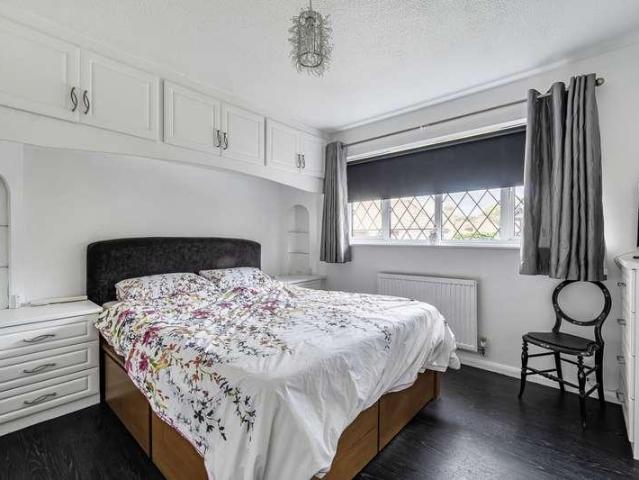 House for sale in Blackwater and Hawley, Hart