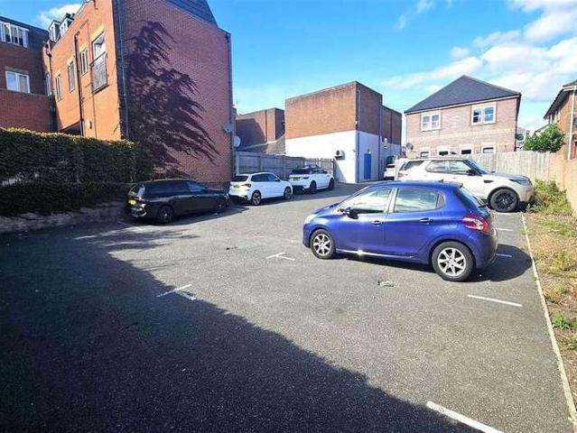 House for sale in Talbot Village, Bournemouth