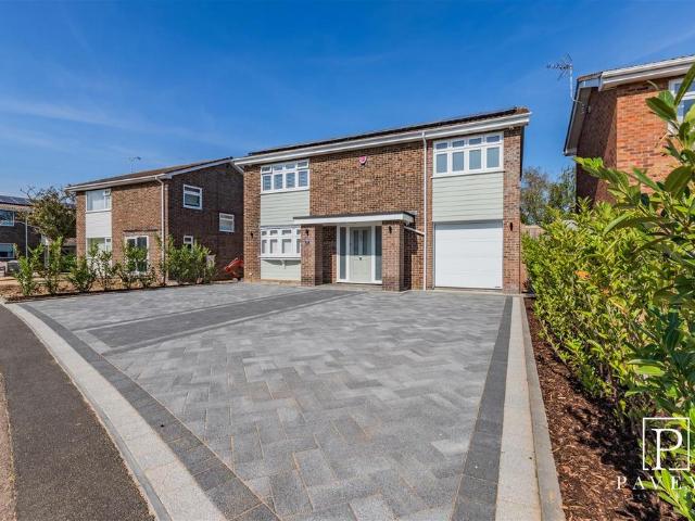 House for sale in Frinton and Walton, Dale Hill