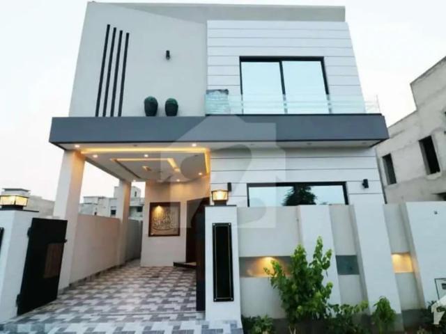 House for sale in Faisalabad, Islamabad Capital Territory