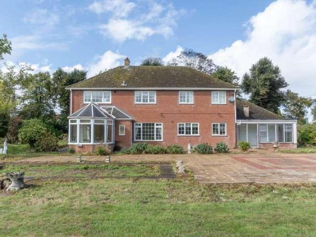 House for sale in Lenwade, Broadland