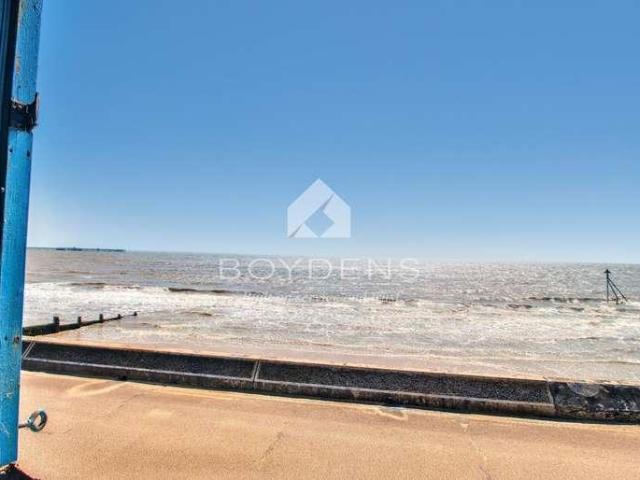 House for sale in Frinton and Walton, Dale Hill