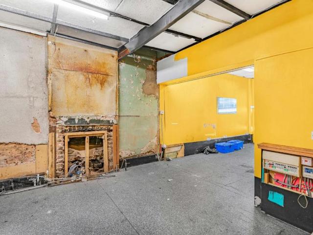 House for sale in London Borough of Lewisham, Forest Hill