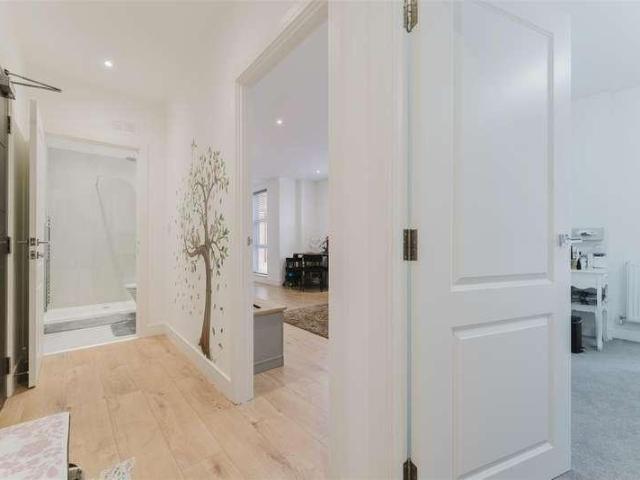 Flat for sale in Harmondsworth, Isle Of Man
