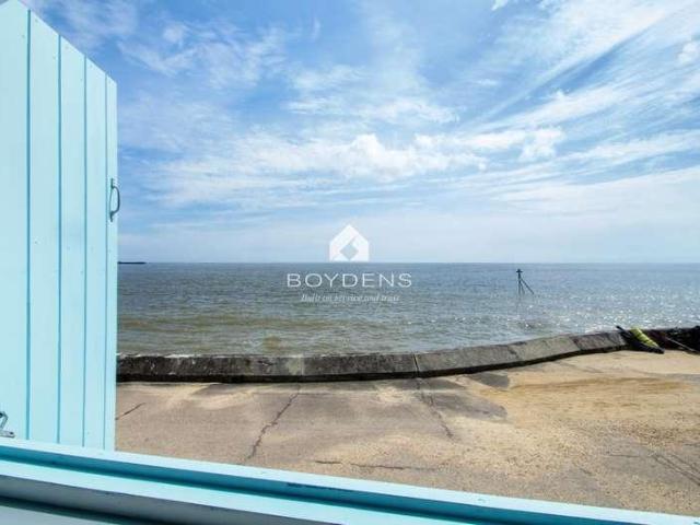 House for sale in Frinton and Walton, Dale Hill
