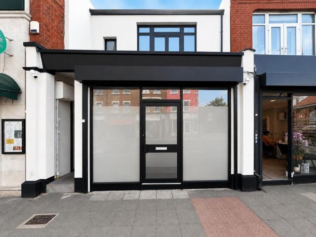 House for sale in London Borough of Ealing, Hanwell