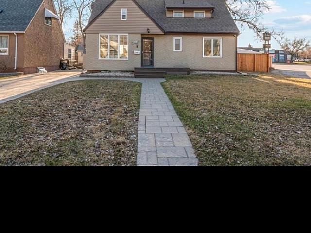 House for sale in East St. Paul, Manitoba