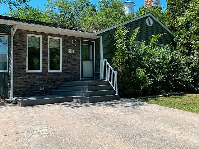 House for sale in Boissevain, Manitoba