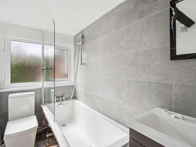 House for sale in Wigginton, Pouchen End