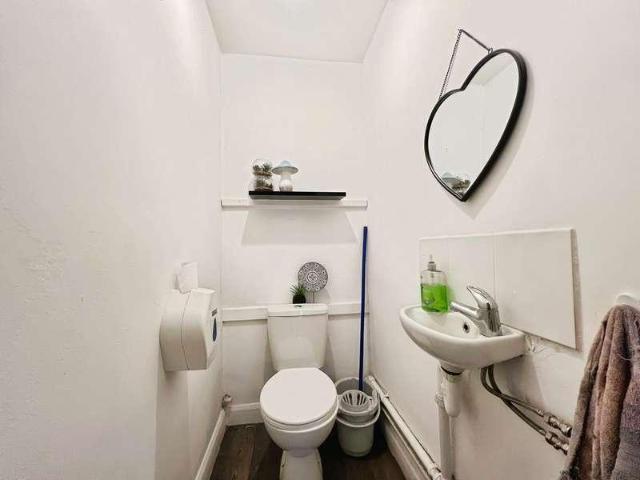 House for sale in Moses Gate, Lee Bank