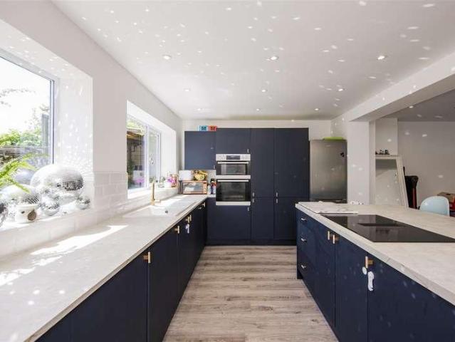 House for sale in The Butts, Kent