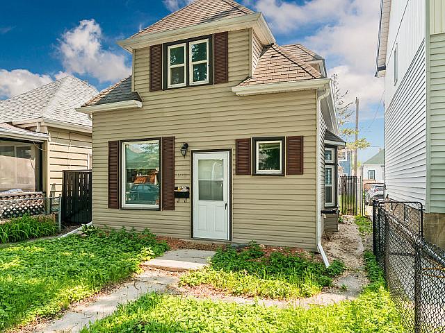 House for sale in East St. Paul, Manitoba