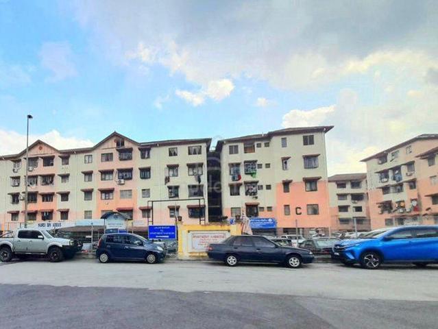 Apartment for sale in Petaling, Damansara Damai
