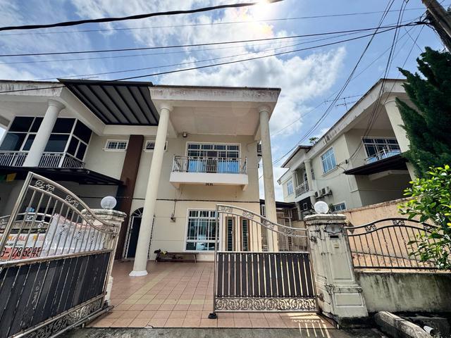 Residential House for sale in Kluang, Johor