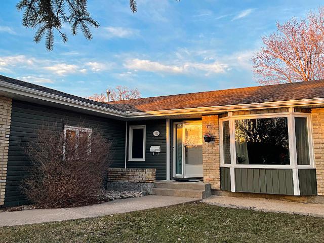 House for sale in East St. Paul, Manitoba
