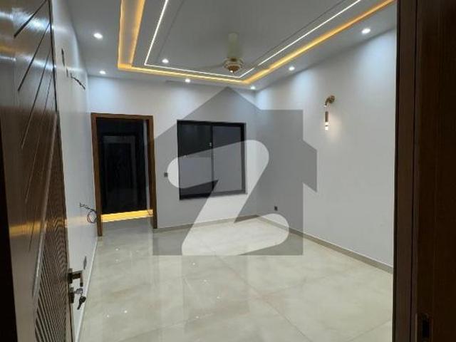 House for sale in تحصیل فیصل آباد شہر, فیصل آباد ڈویژن