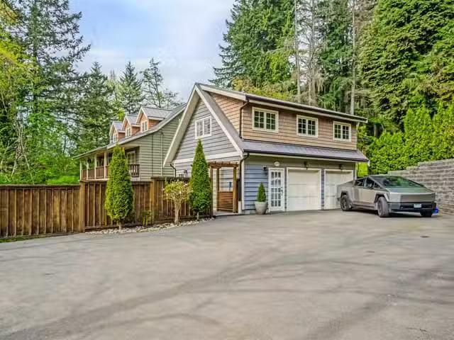 House for sale in Anmore, British Columbia
