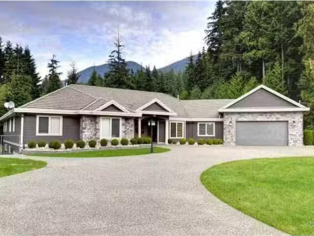 House for sale in Anmore, British Columbia