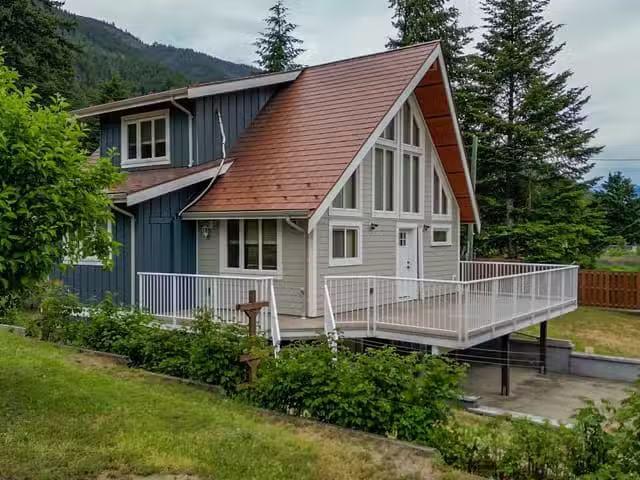 House for sale in Boston Bar, British Columbia