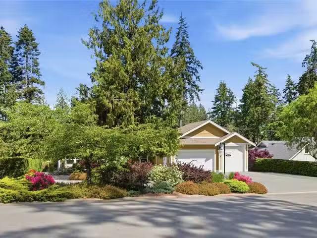 House for sale in Bowser, British Columbia