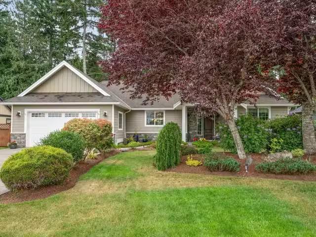 House for sale in Bowser, British Columbia