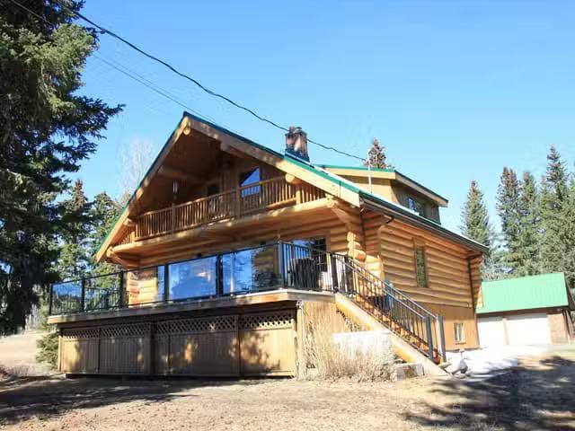 House for sale in Caribou Hide, British Columbia