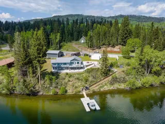 House for sale in Caribou Hide, British Columbia
