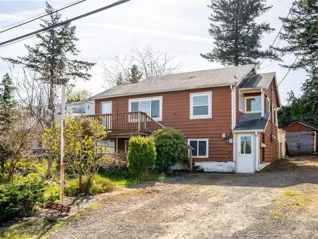 House for sale in Strathcona, British Columbia