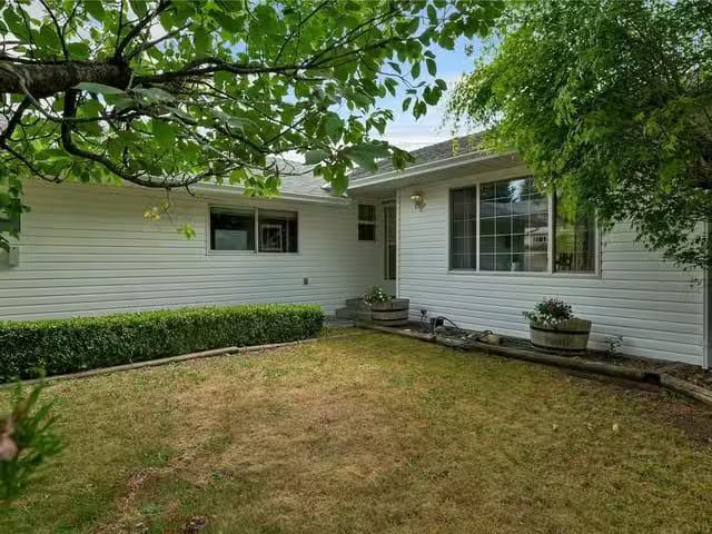 House for sale in Strathcona, British Columbia
