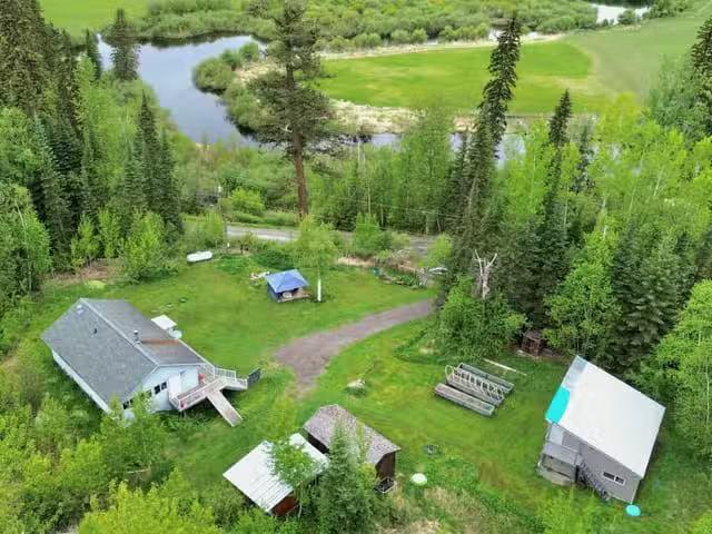 House for sale in Eagle Creek, British Columbia