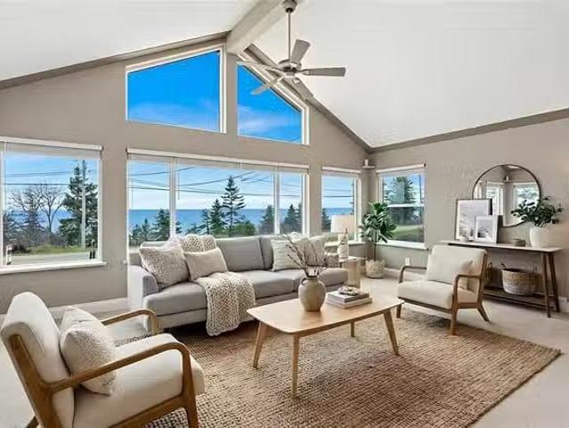 House for sale in Comox, British Columbia