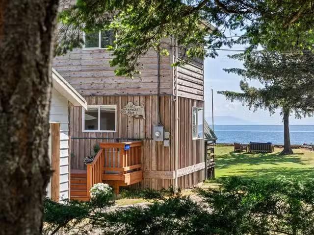 House for sale in Comox, British Columbia
