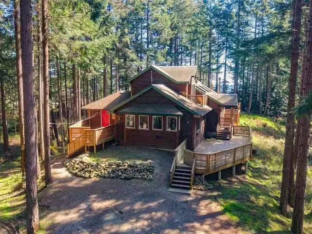 House for sale in Comox, British Columbia