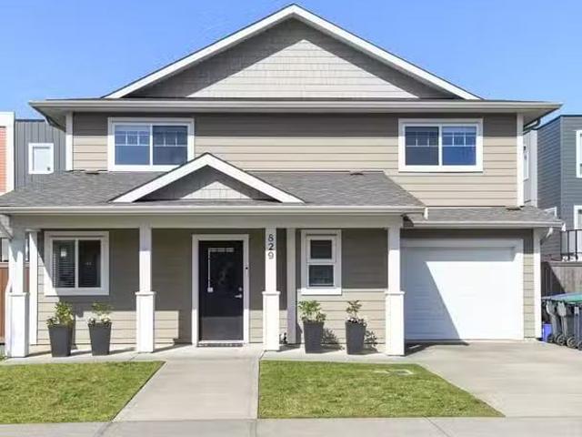 House for sale in Comox, British Columbia