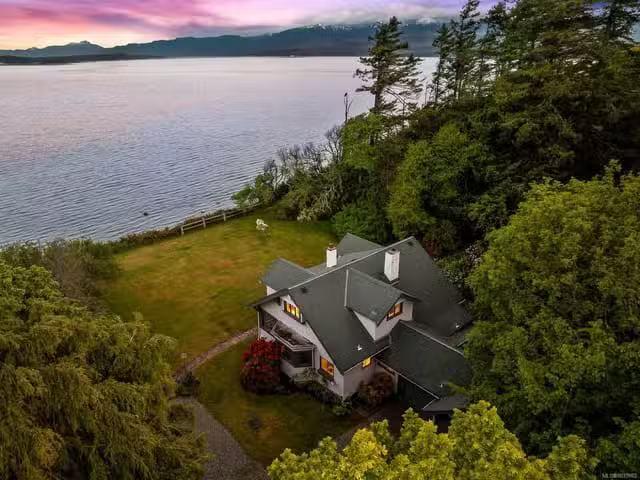 House for sale in Comox, British Columbia