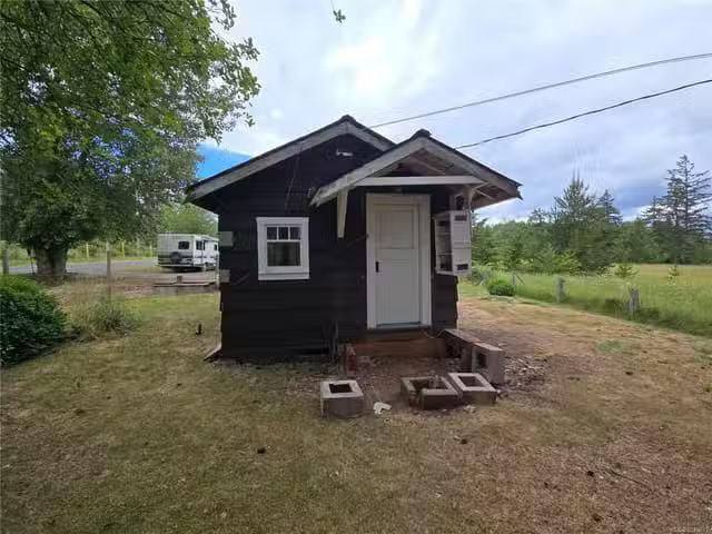 House for sale in Coombs, British Columbia