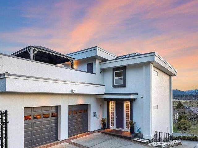 House for sale in Courtenay