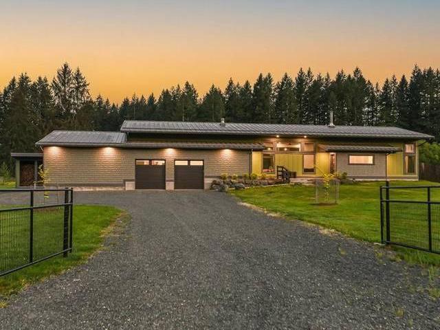 House for sale in Courtenay